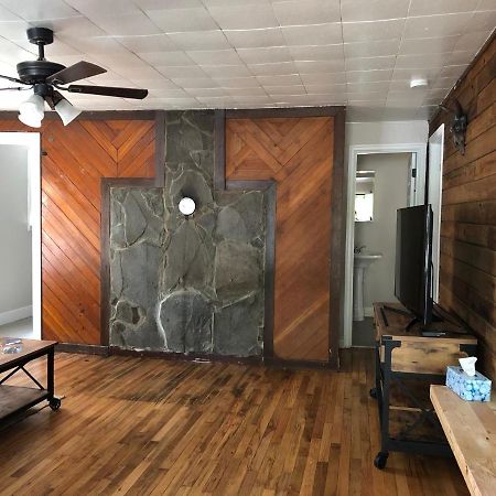 Updated + Clean Motel Room At The Base Of Mt Hood! Mount Hood Village Exterior photo