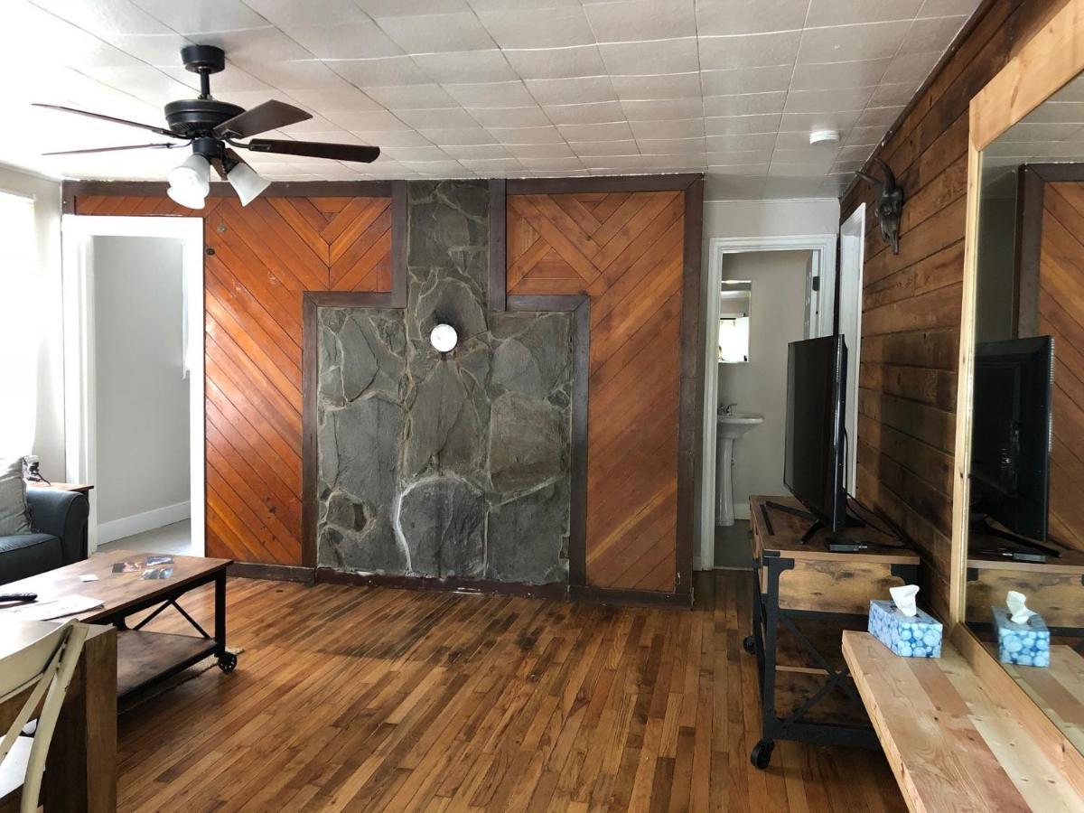 Updated + Clean Motel Room At The Base Of Mt Hood! Mount Hood Village Exterior photo