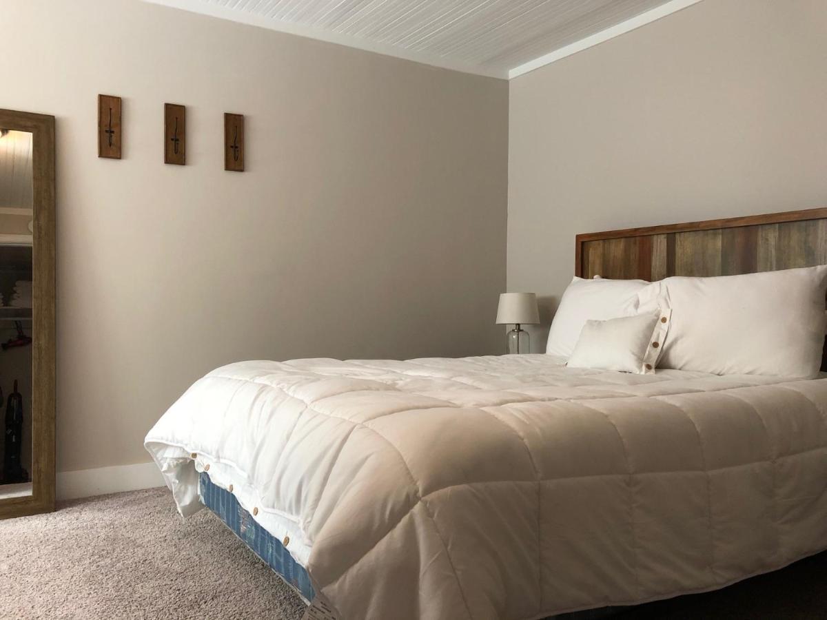 Updated + Clean Motel Room At The Base Of Mt Hood! Mount Hood Village Exterior photo